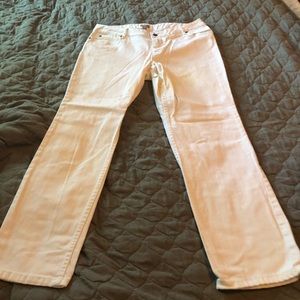 White denim jeans